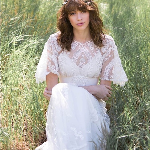 Claire Pettibone Silver Lakes wedding dress - Picture 9 of 13